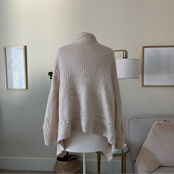 Cream Oversized Cardigan! - Picture 4 of 4
